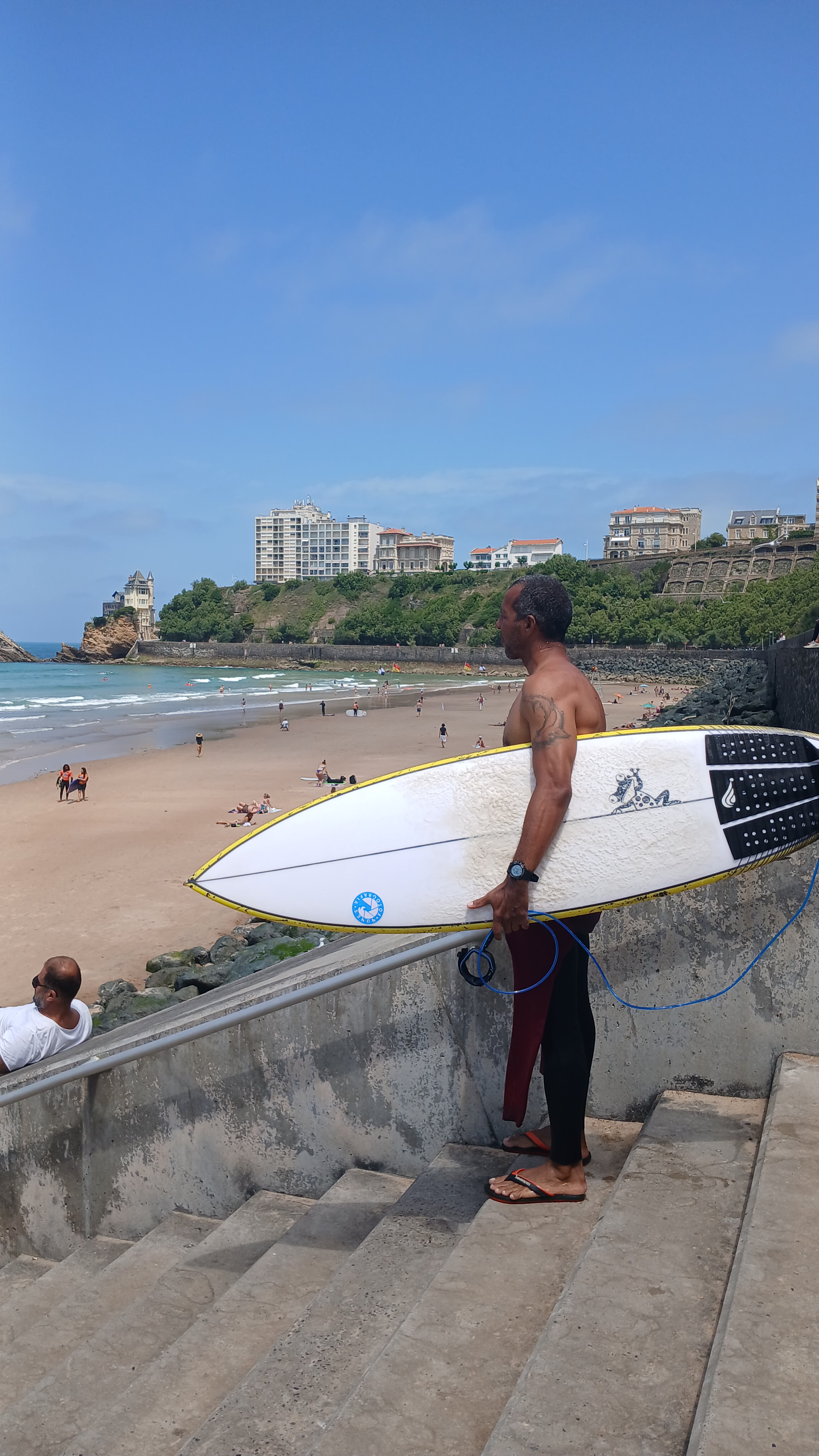 Aulas de stand up em praias paradiziacas é com a Gostoso Surf School, te ensinamos rapidamente | aluguel de pranchas